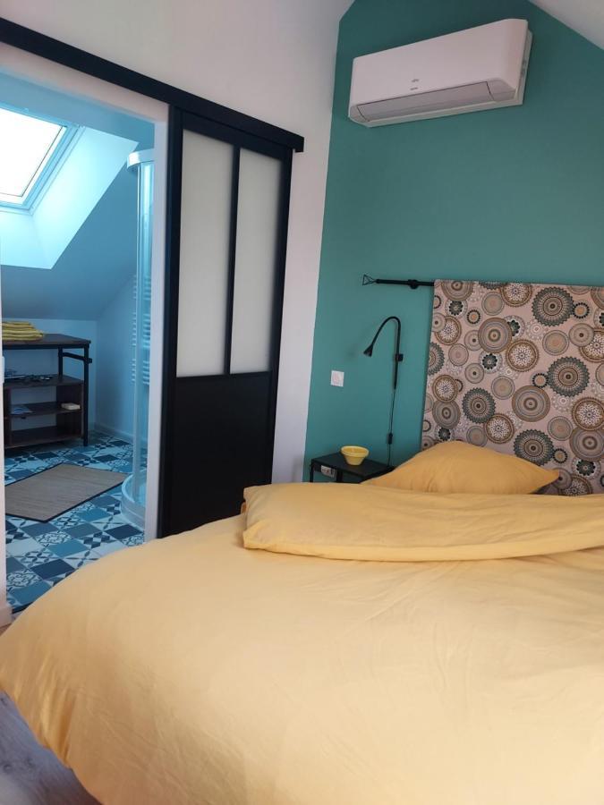 En Pleine Campagne, Proche Du Mans - Chambre D'Hotes Fille ภายนอก รูปภาพ