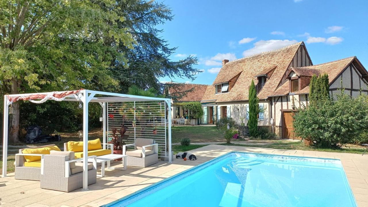 En Pleine Campagne, Proche Du Mans - Chambre D'Hotes Fille ภายนอก รูปภาพ